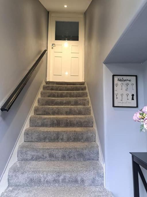 Glasgow Apartment Close To The Airport Renfrew Esterno foto